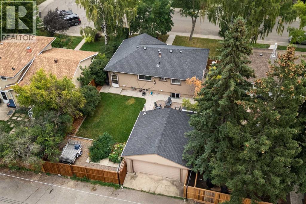 Photo 39 of 92 Baker Crescent Nw, Calgary AB