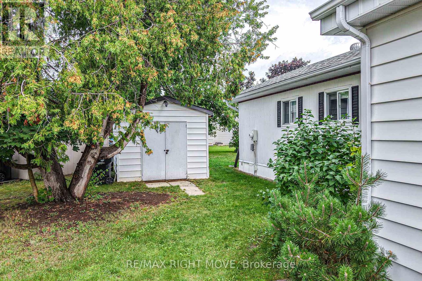 Photo 13 of 17 Balantrae Drive, Oromedonte ON