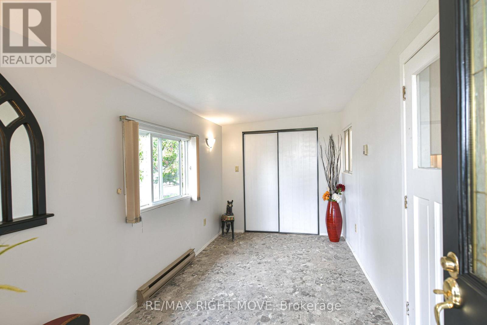 Photo 34 of 17 Balantrae Drive, Oromedonte ON
