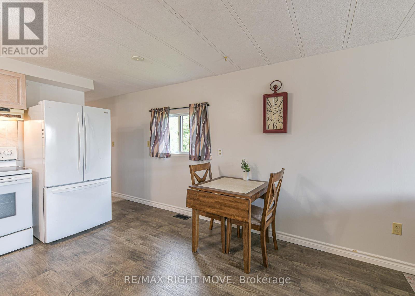 Photo 37 of 17 Balantrae Drive, Oromedonte ON