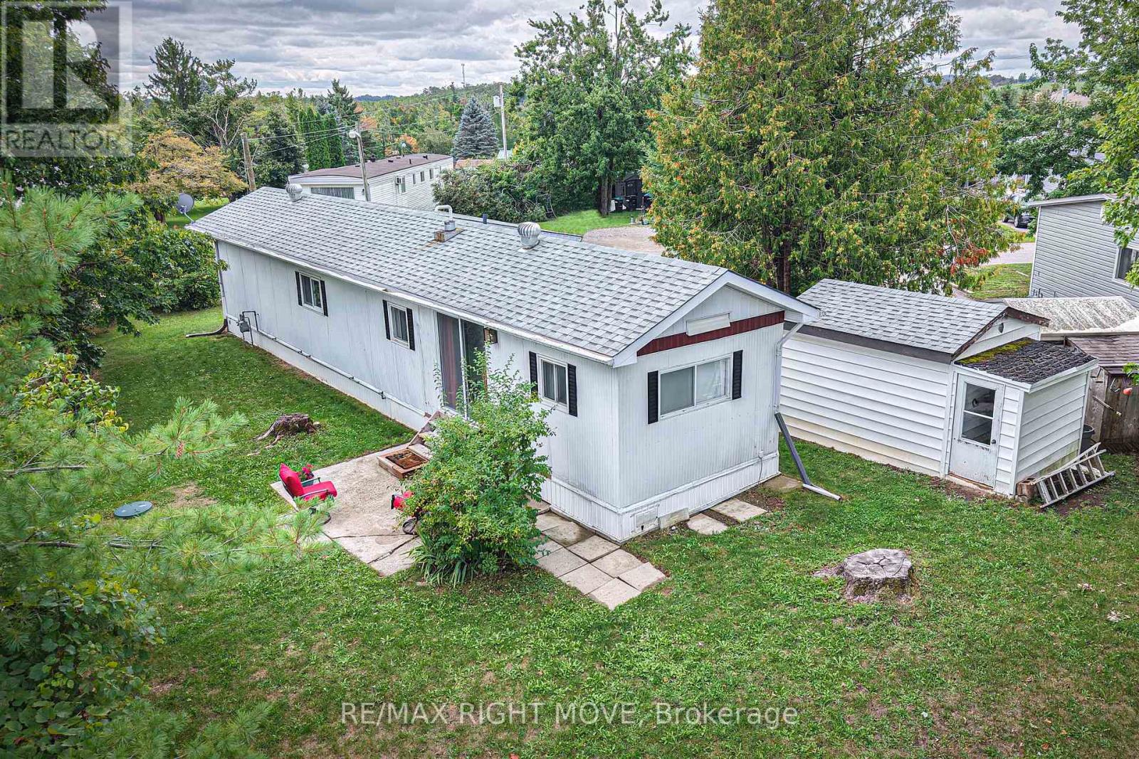 Photo 6 of 17 Balantrae Drive, Oromedonte ON