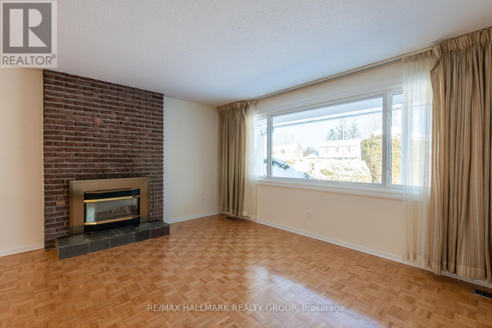 Living room vacant prior to current tenants.