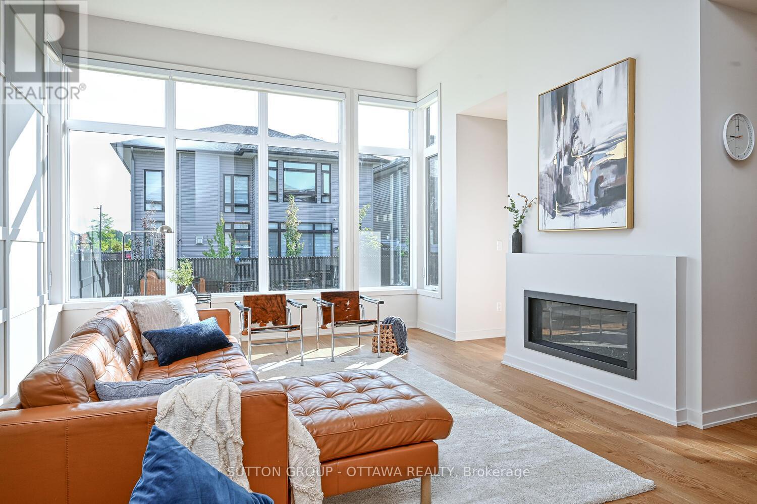 Photo 10 of 732 Wooler Place, Ottawa ON