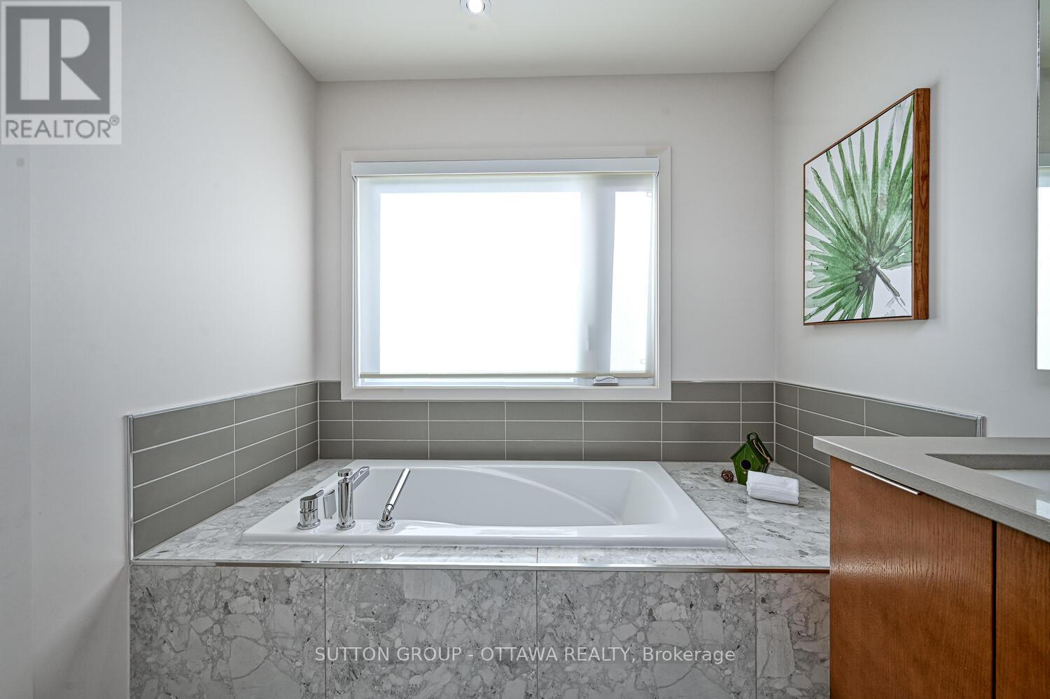 Photo 29 of 732 Wooler Place, Ottawa ON