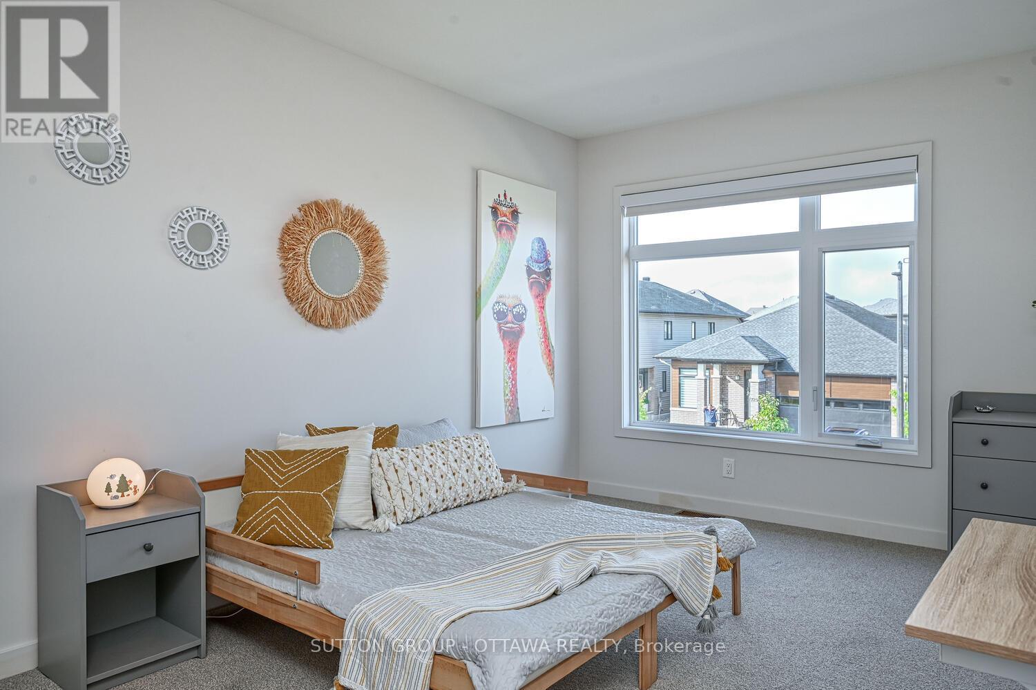 Photo 32 of 732 Wooler Place, Ottawa ON