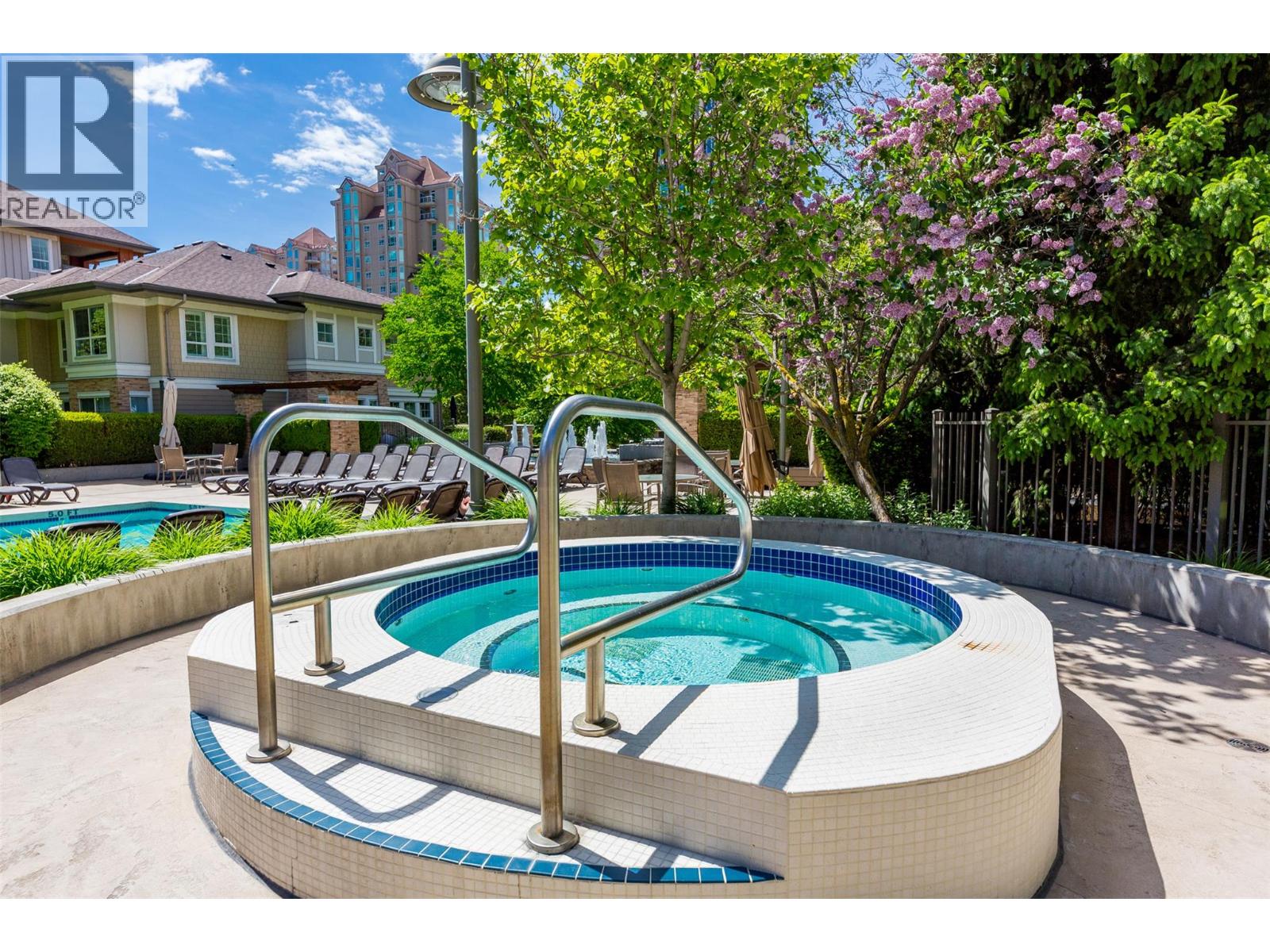 319 1083 Sunset Drive, Kelowna