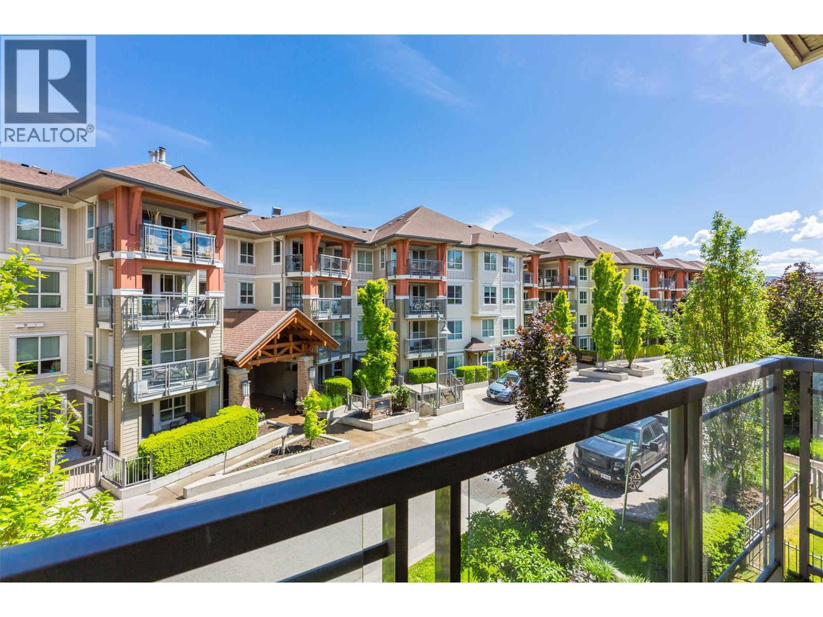 319 1083 Sunset Drive, Kelowna