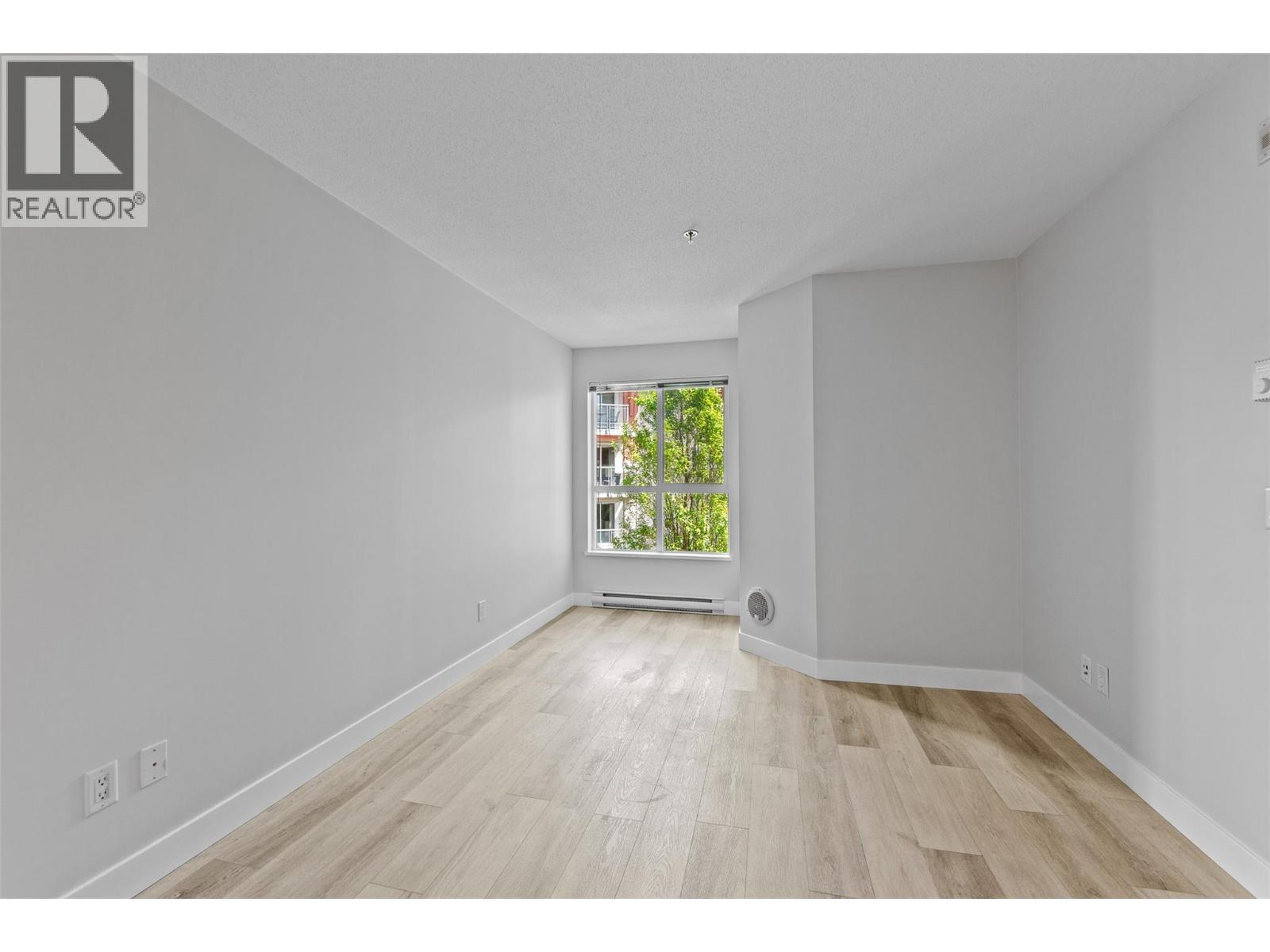 319 1083 Sunset Drive, Kelowna