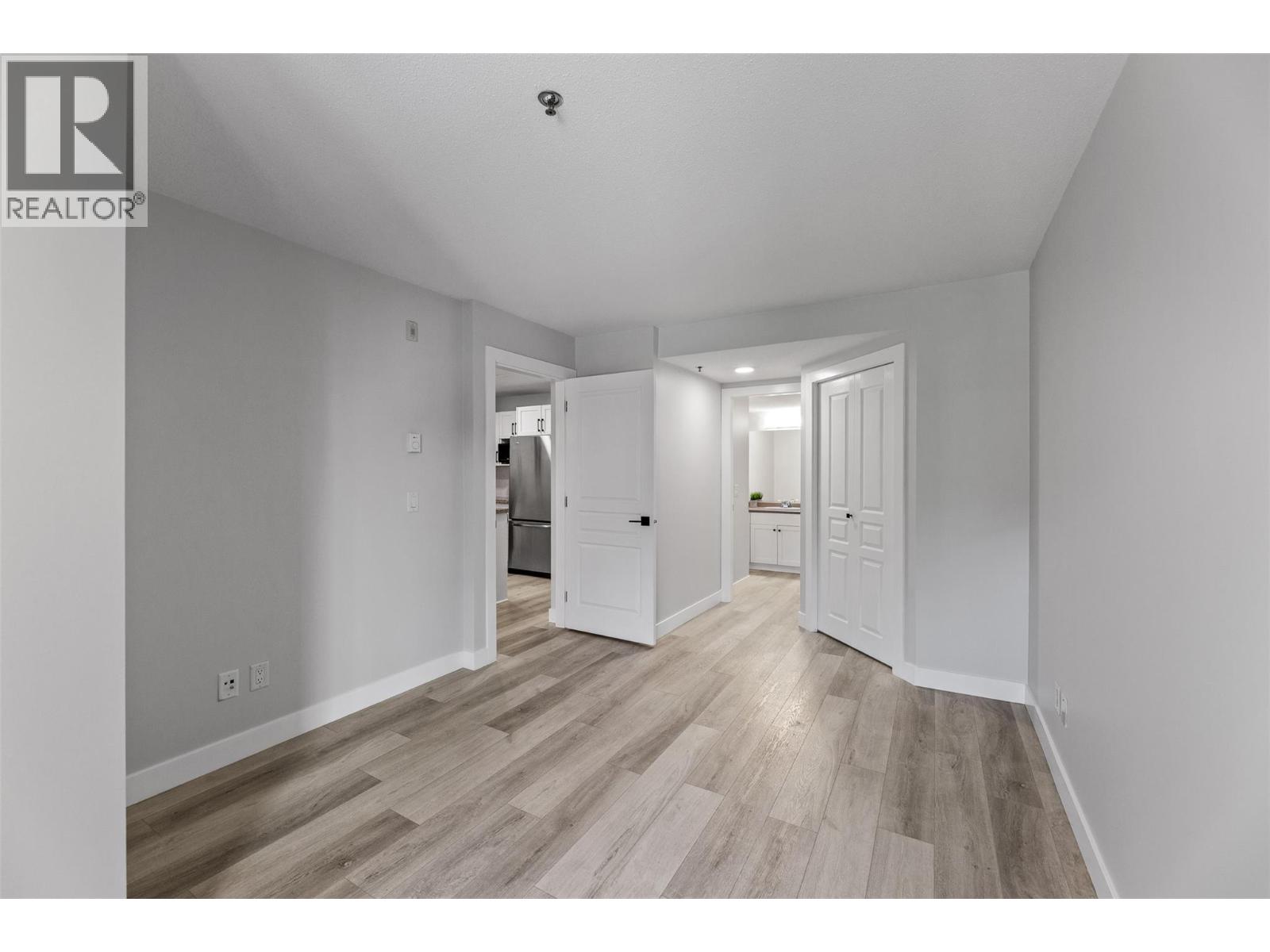 319 1083 Sunset Drive, Kelowna