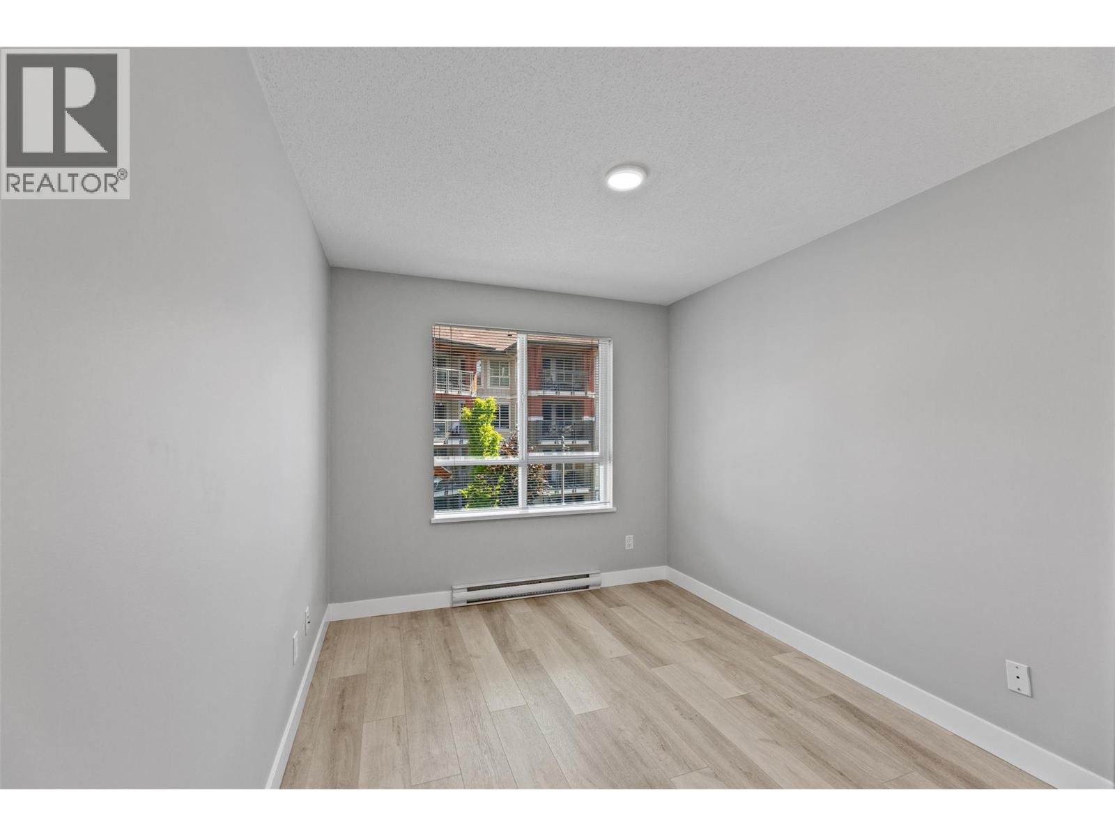 319 1083 Sunset Drive, Kelowna