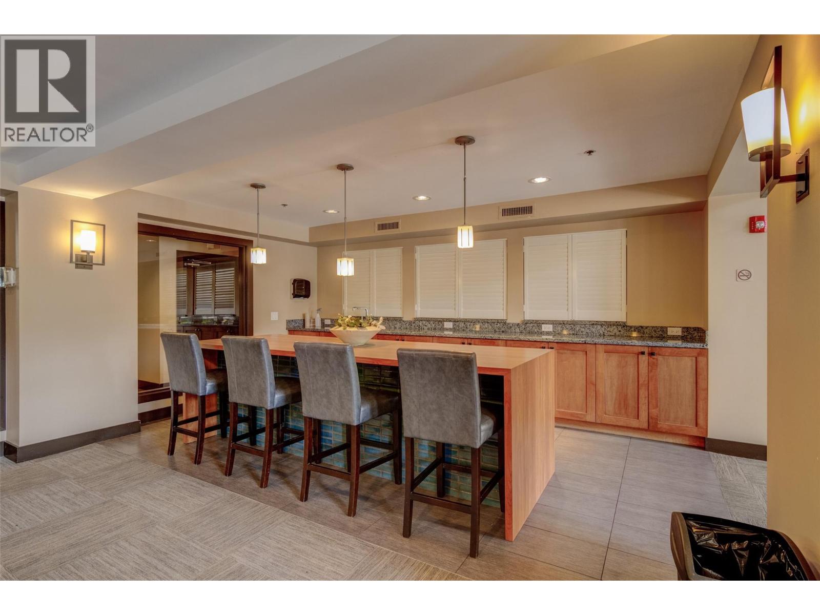 319 1083 Sunset Drive, Kelowna