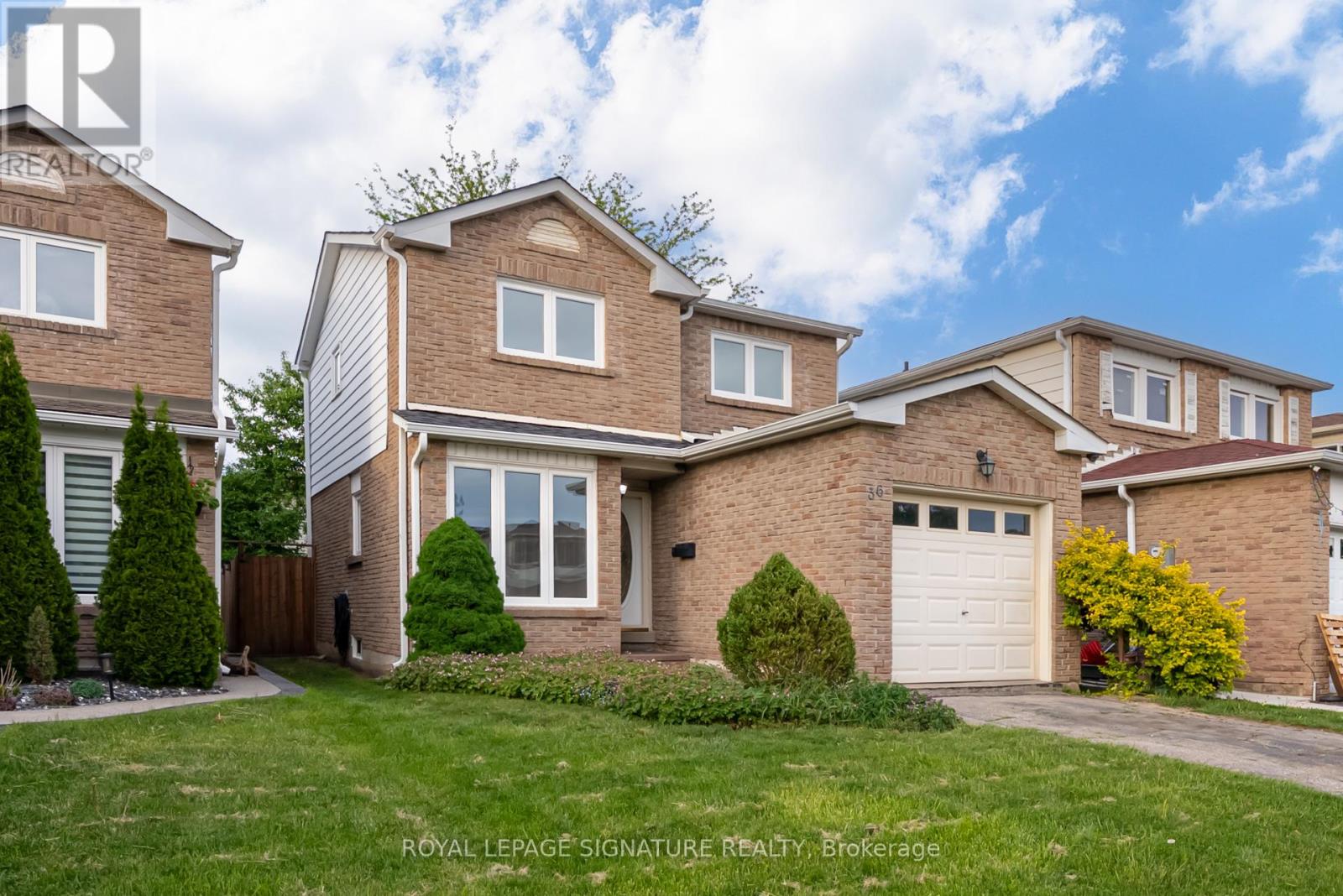 Photo 2 of 36 Denlow Drive, Brampton ON