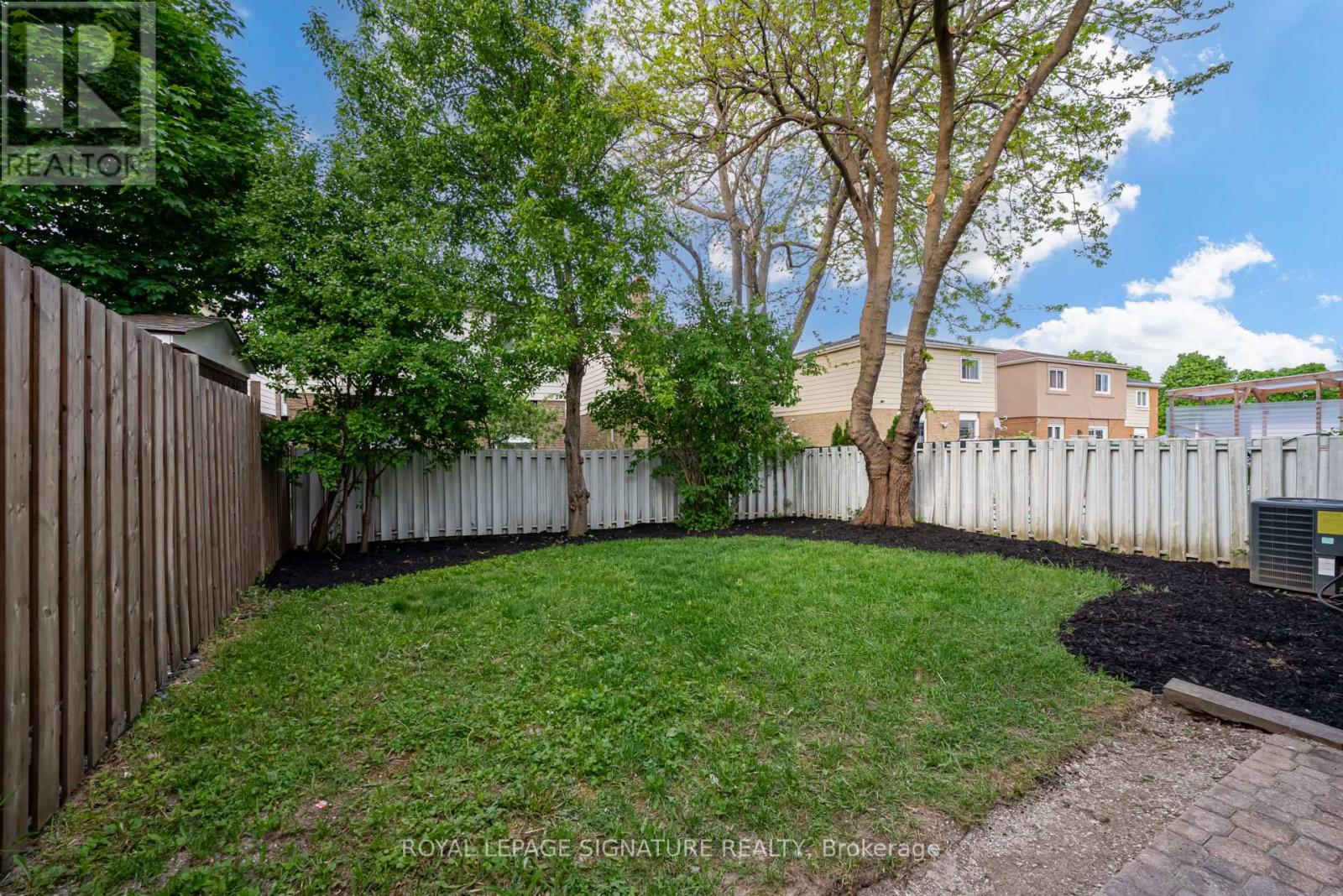 Photo 36 of 36 Denlow Drive, Brampton ON
