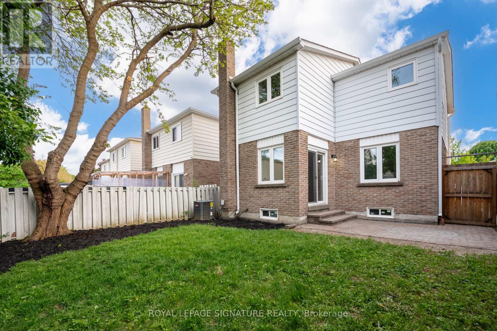 Photo 37 of 36 Denlow Drive, Brampton ON