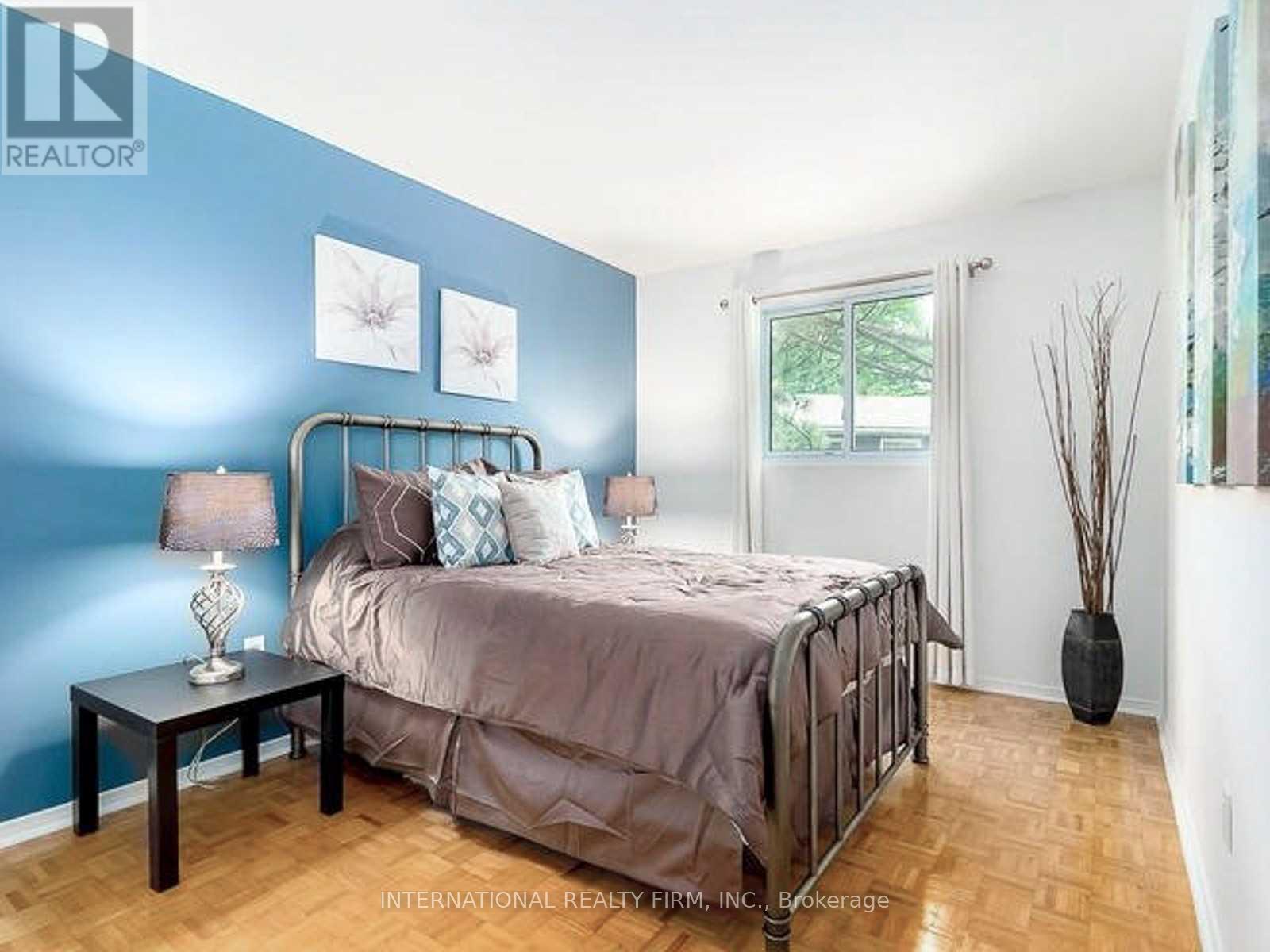 Photo 16 of 15 6855 Glen Erin Drive, Mississauga ON