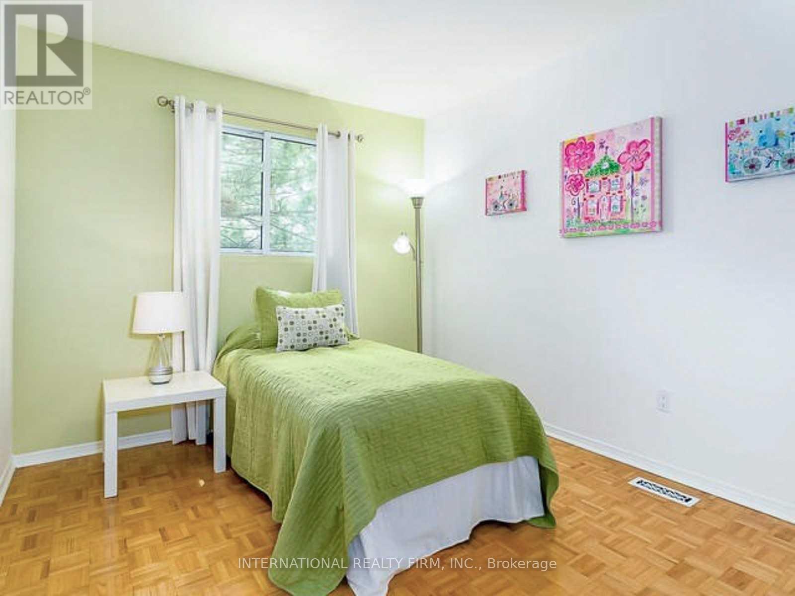 Photo 17 of 15 6855 Glen Erin Drive, Mississauga ON
