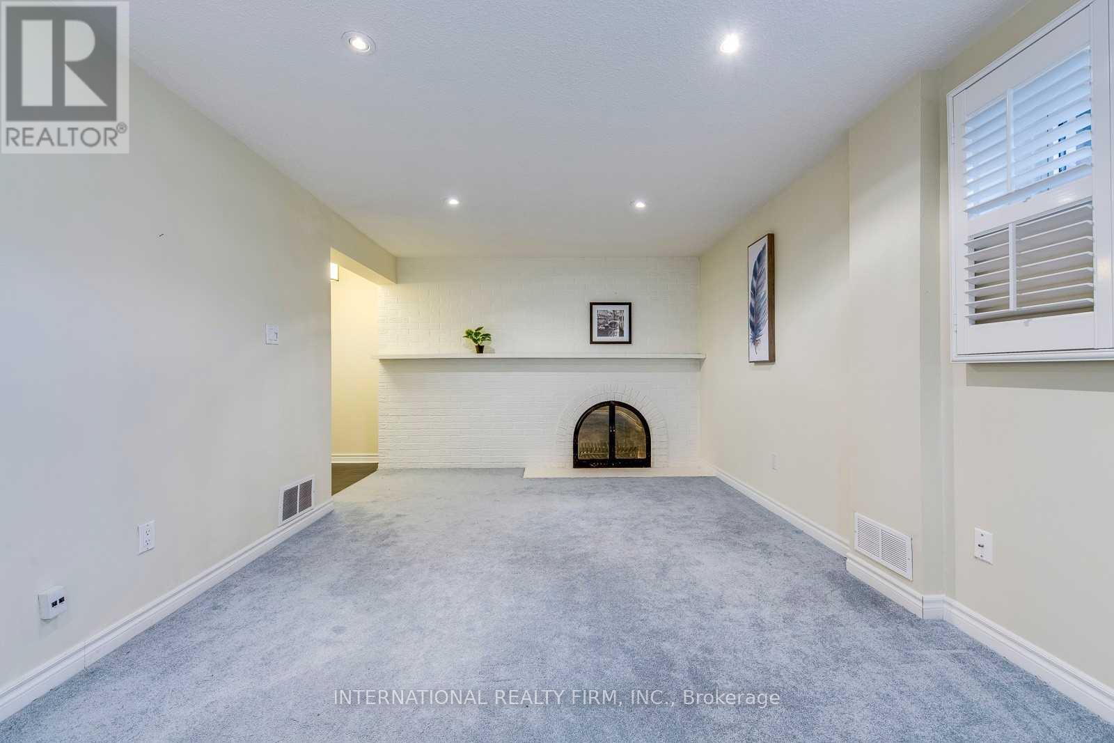 Photo 18 of 15 6855 Glen Erin Drive, Mississauga ON