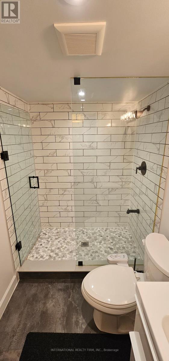 Photo 19 of 15 6855 Glen Erin Drive, Mississauga ON