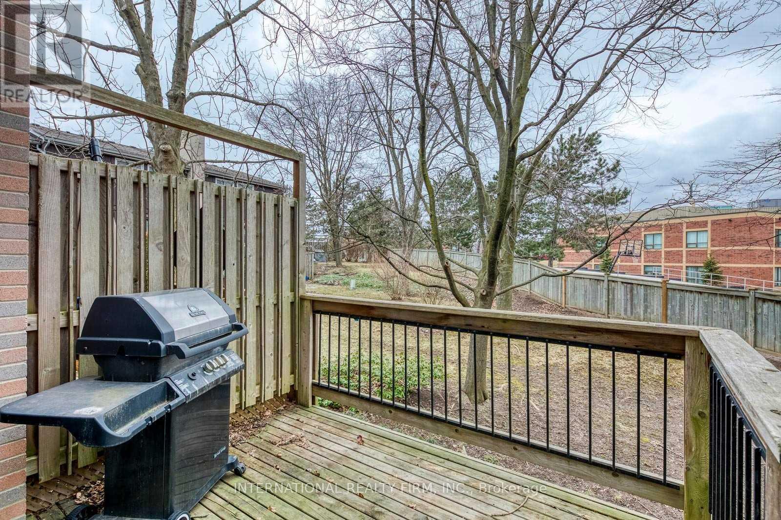 Photo 21 of 15 6855 Glen Erin Drive, Mississauga ON