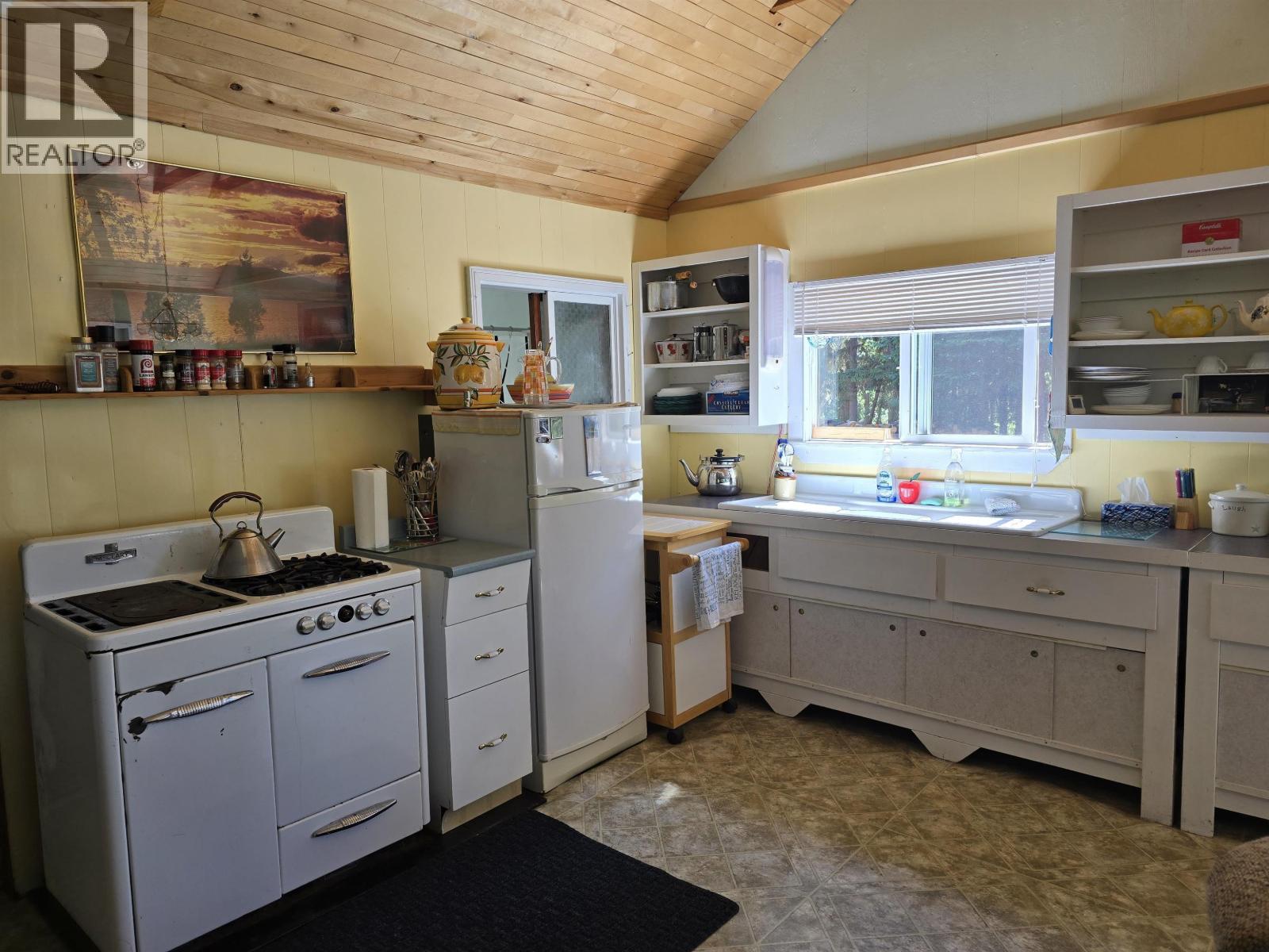 Photo 12 of 29200 Dahl Lake Road, Prince George BC