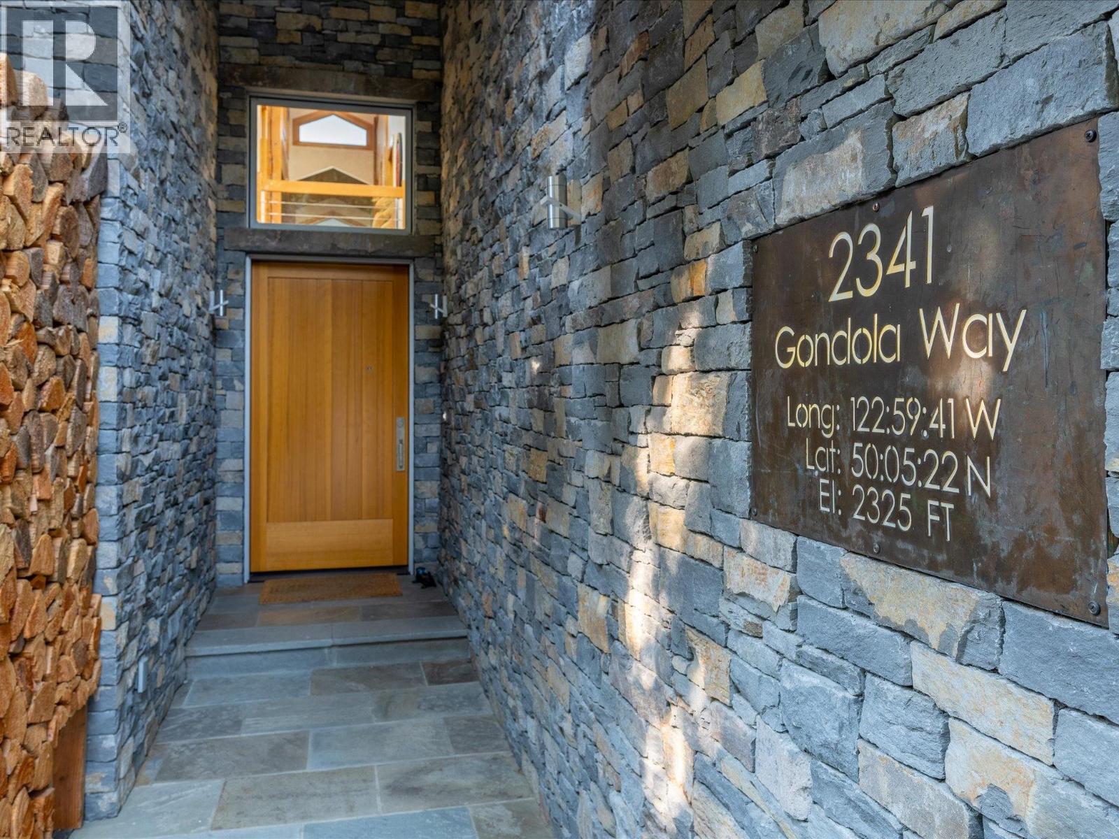 2341 GONDOLA WAY, Whistler