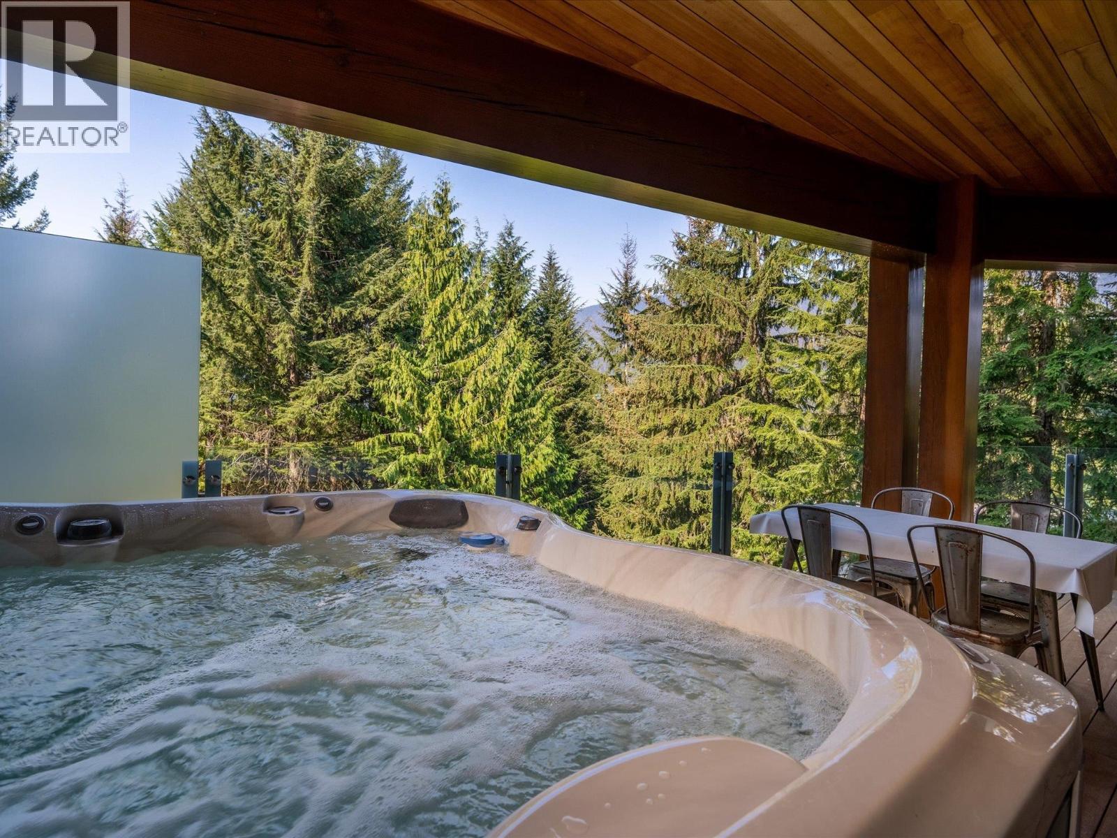 2341 GONDOLA WAY, Whistler