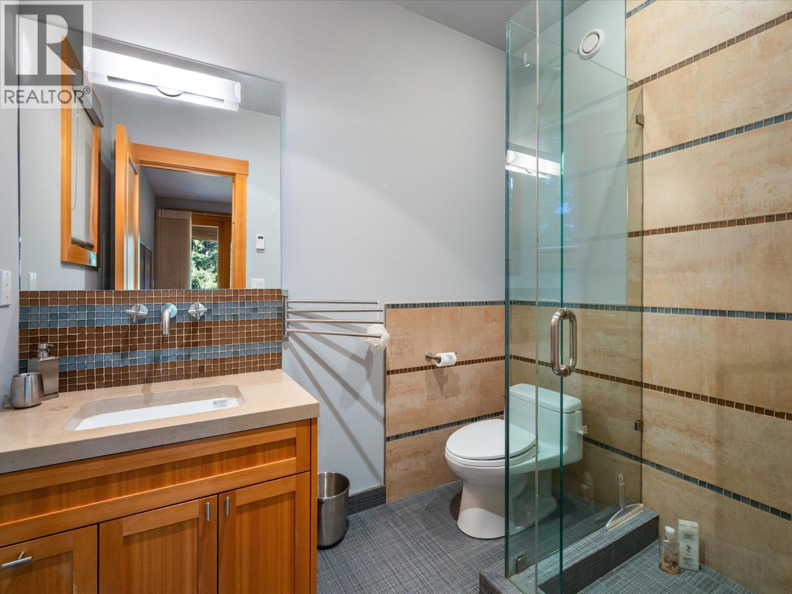 2341 GONDOLA WAY, Whistler