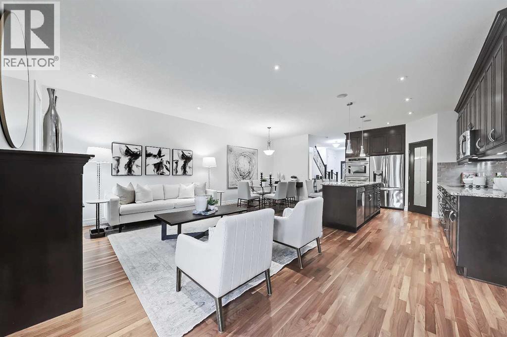 Photo 19 of 2045 48 Avenue Sw, Calgary AB