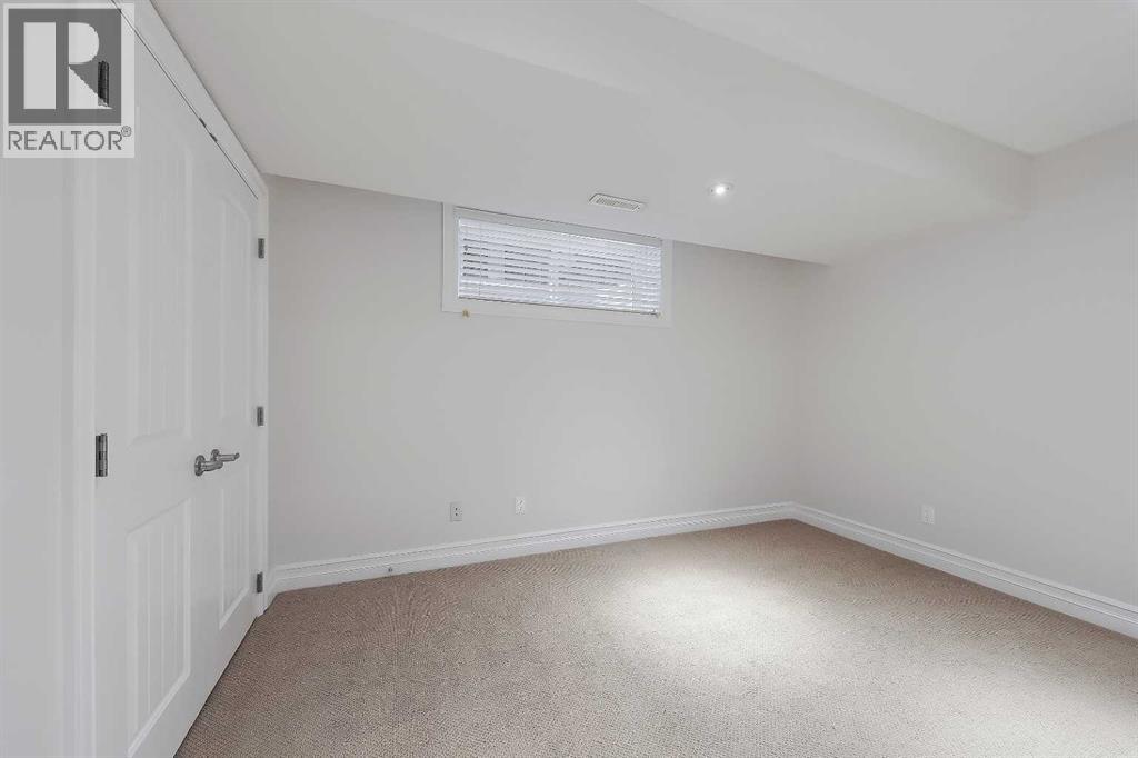 Photo 36 of 2045 48 Avenue Sw, Calgary AB