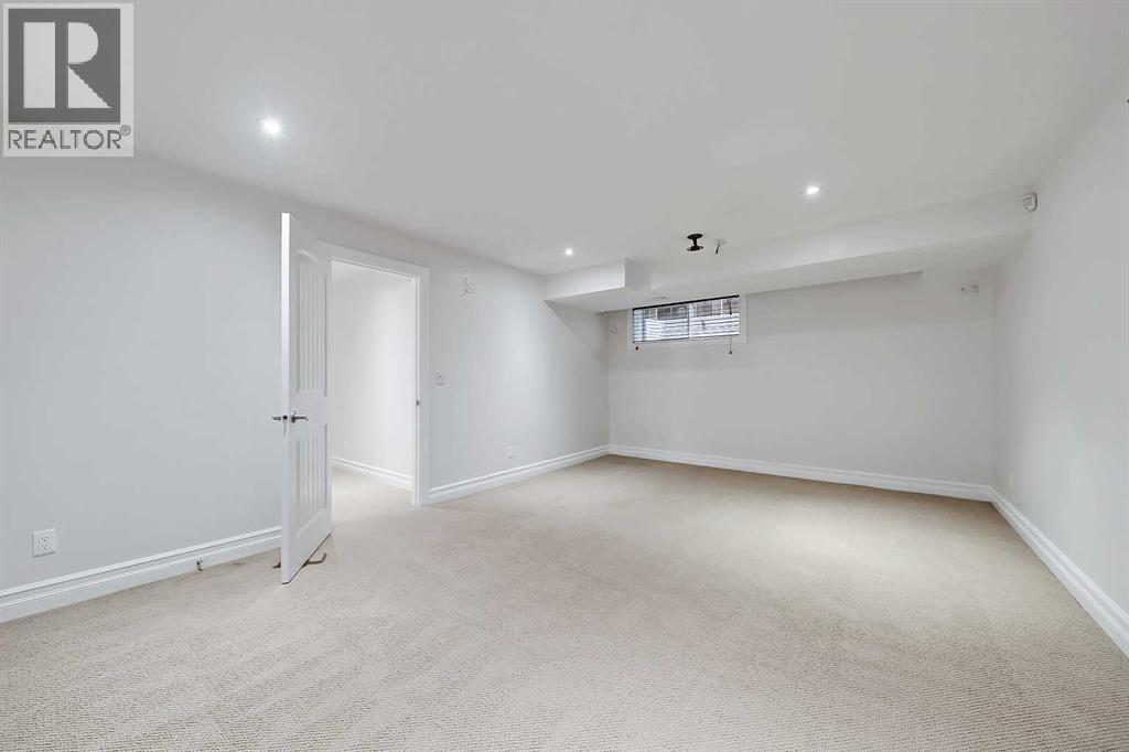 Photo 34 of 2045 48 Avenue Sw, Calgary AB