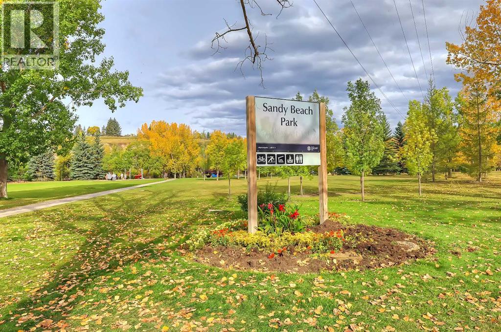 Photo 47 of 2045 48 Avenue Sw, Calgary AB