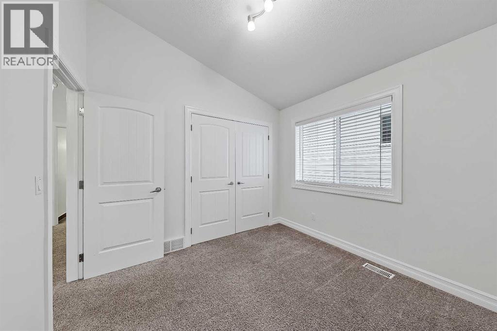 Photo 32 of 2045 48 Avenue Sw, Calgary AB