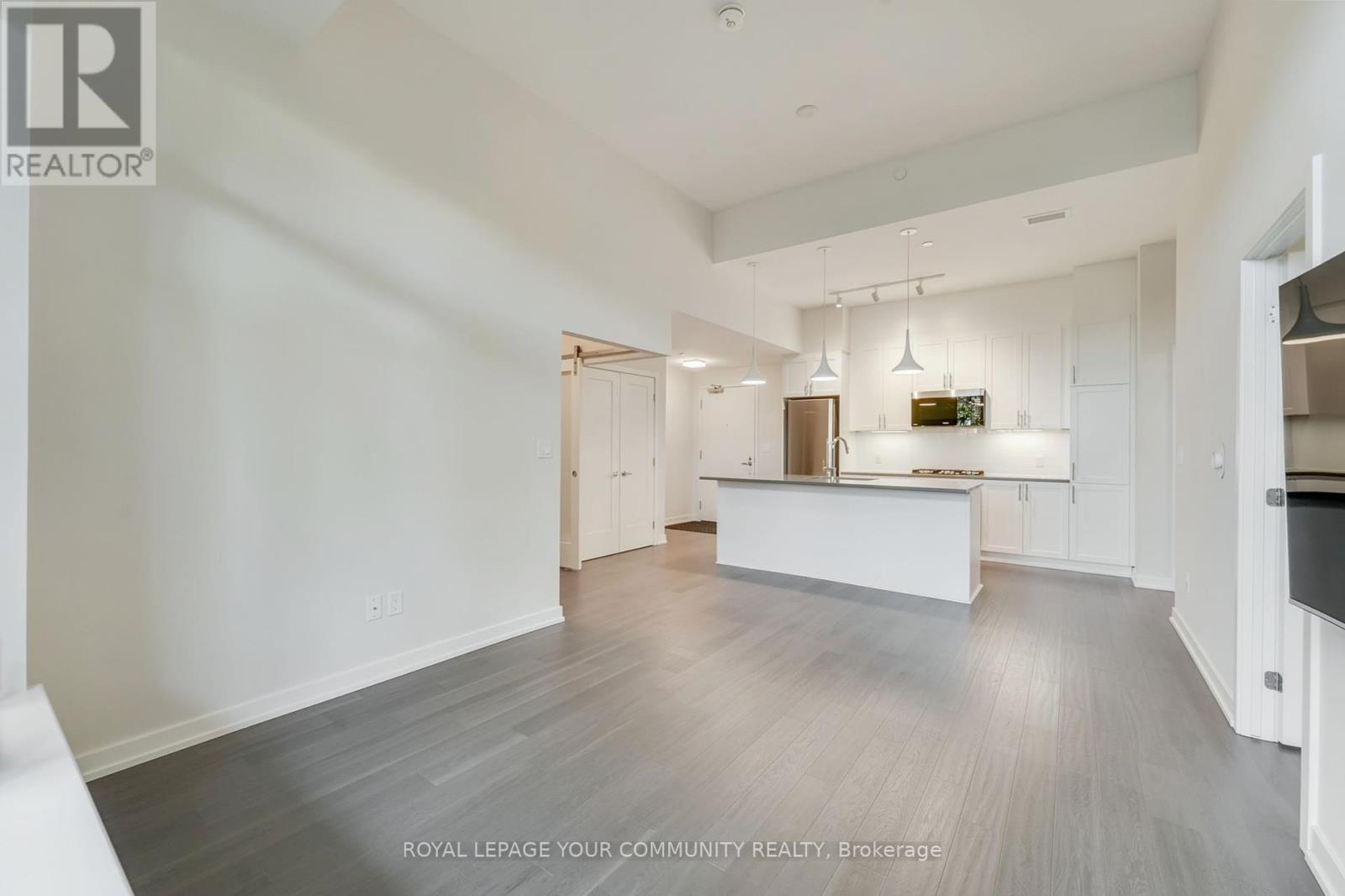 Photo 8 of 108 570 De Mazenod Avenue, Ottawa ON