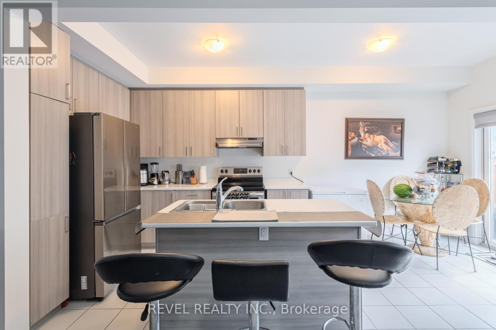 Photo 10 of 11 520 Grey Street, Brantford ON