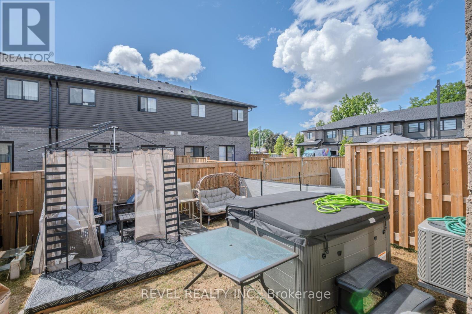Photo 27 of 11 520 Grey Street, Brantford ON
