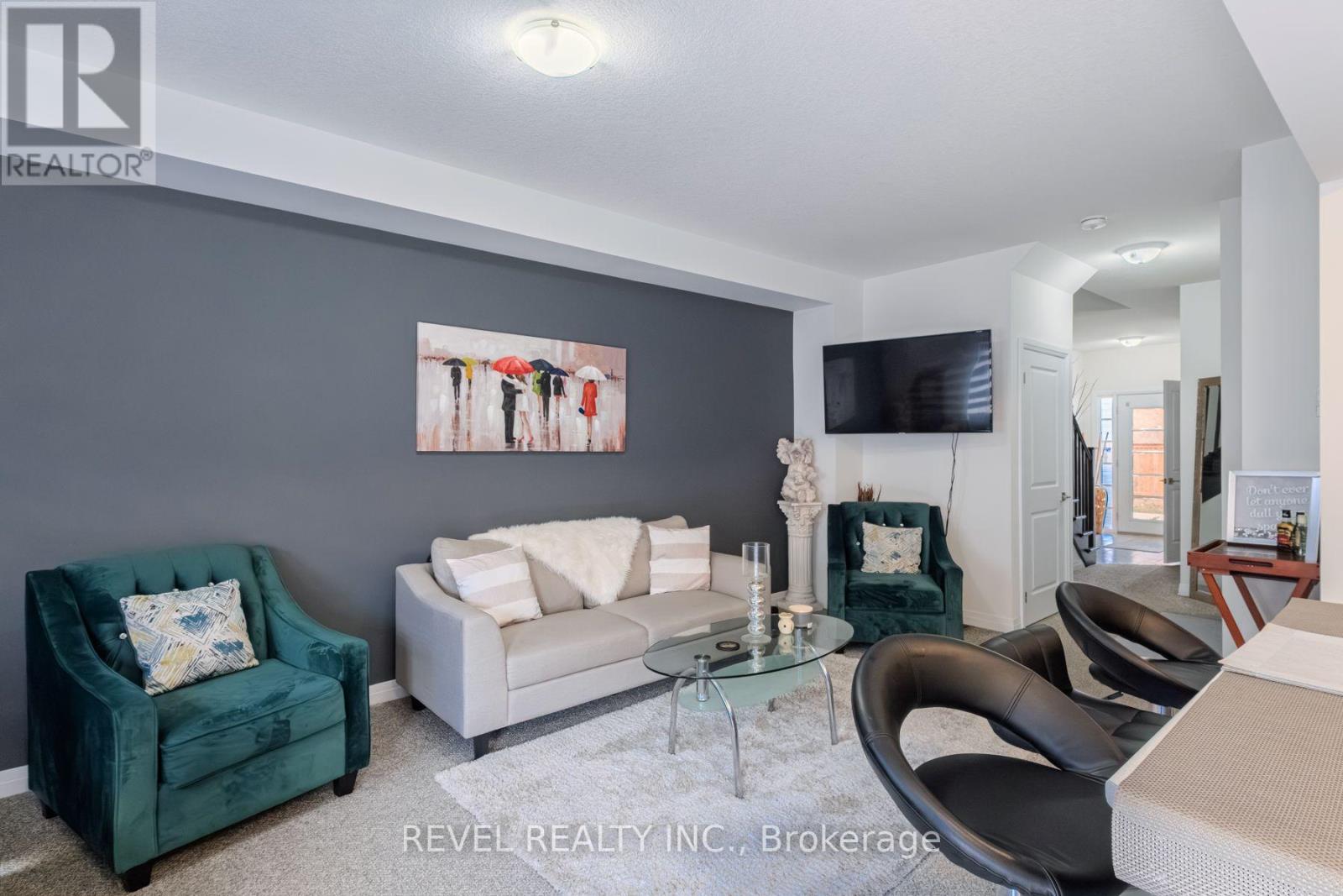 Photo 7 of 11 520 Grey Street, Brantford ON
