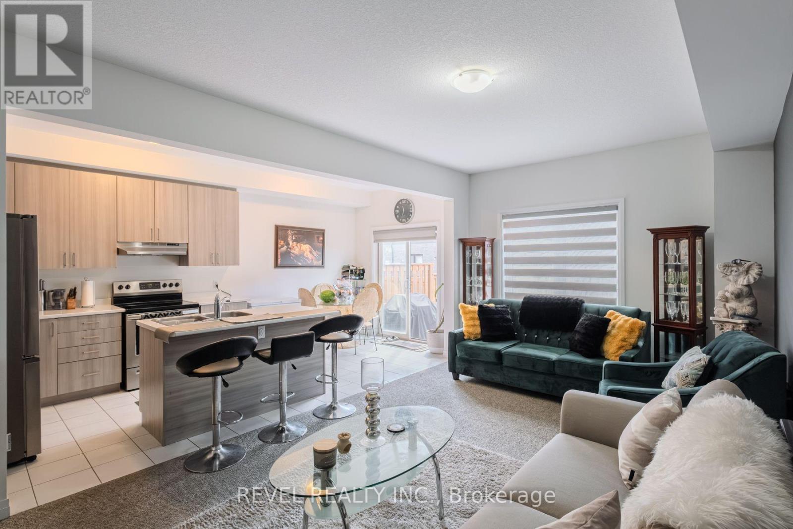 Photo 8 of 11 520 Grey Street, Brantford ON