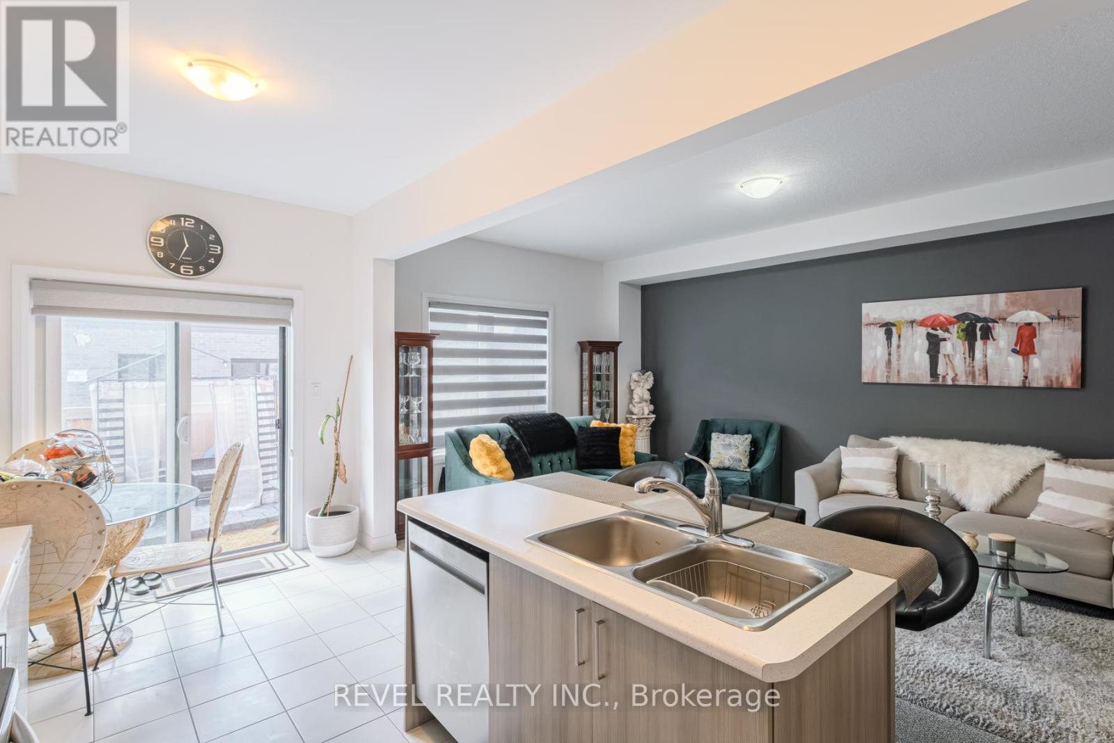 Photo 9 of 11 520 Grey Street, Brantford ON