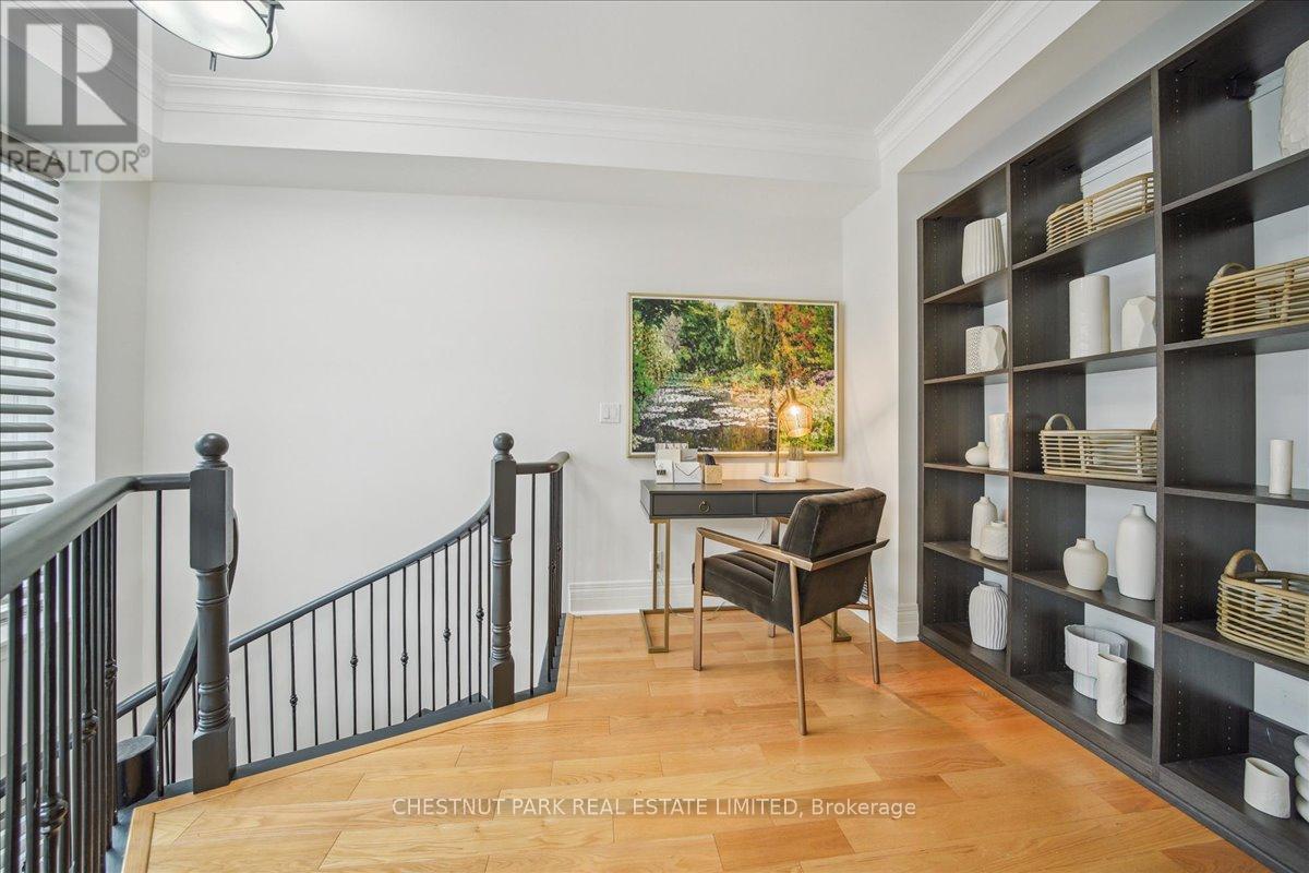 Photo 16 of 203 33 Delisle Avenue, Toronto ON
