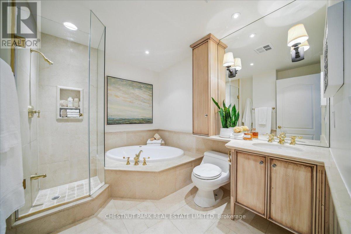 Photo 20 of 203 33 Delisle Avenue, Toronto ON