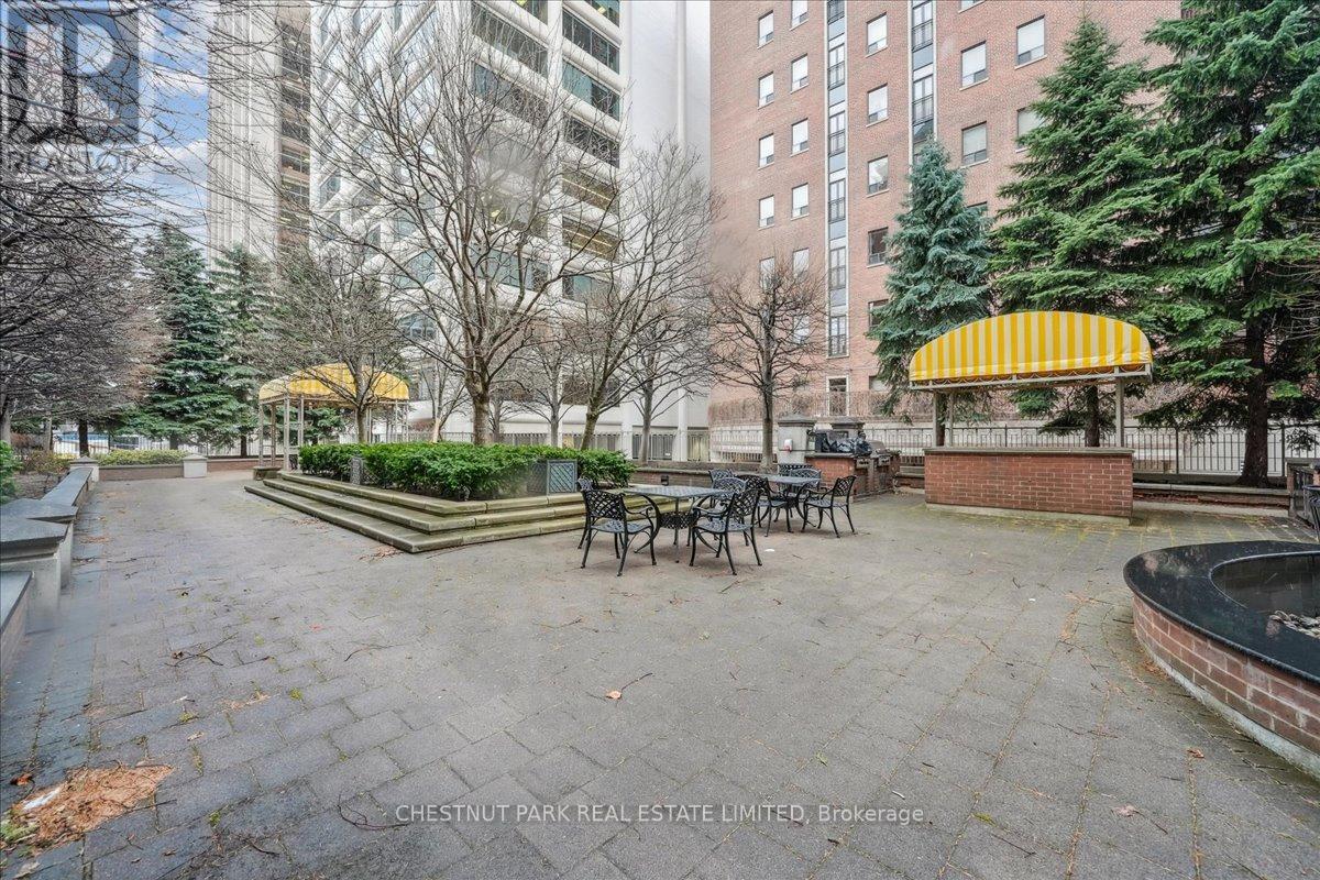 Photo 29 of 203 33 Delisle Avenue, Toronto ON