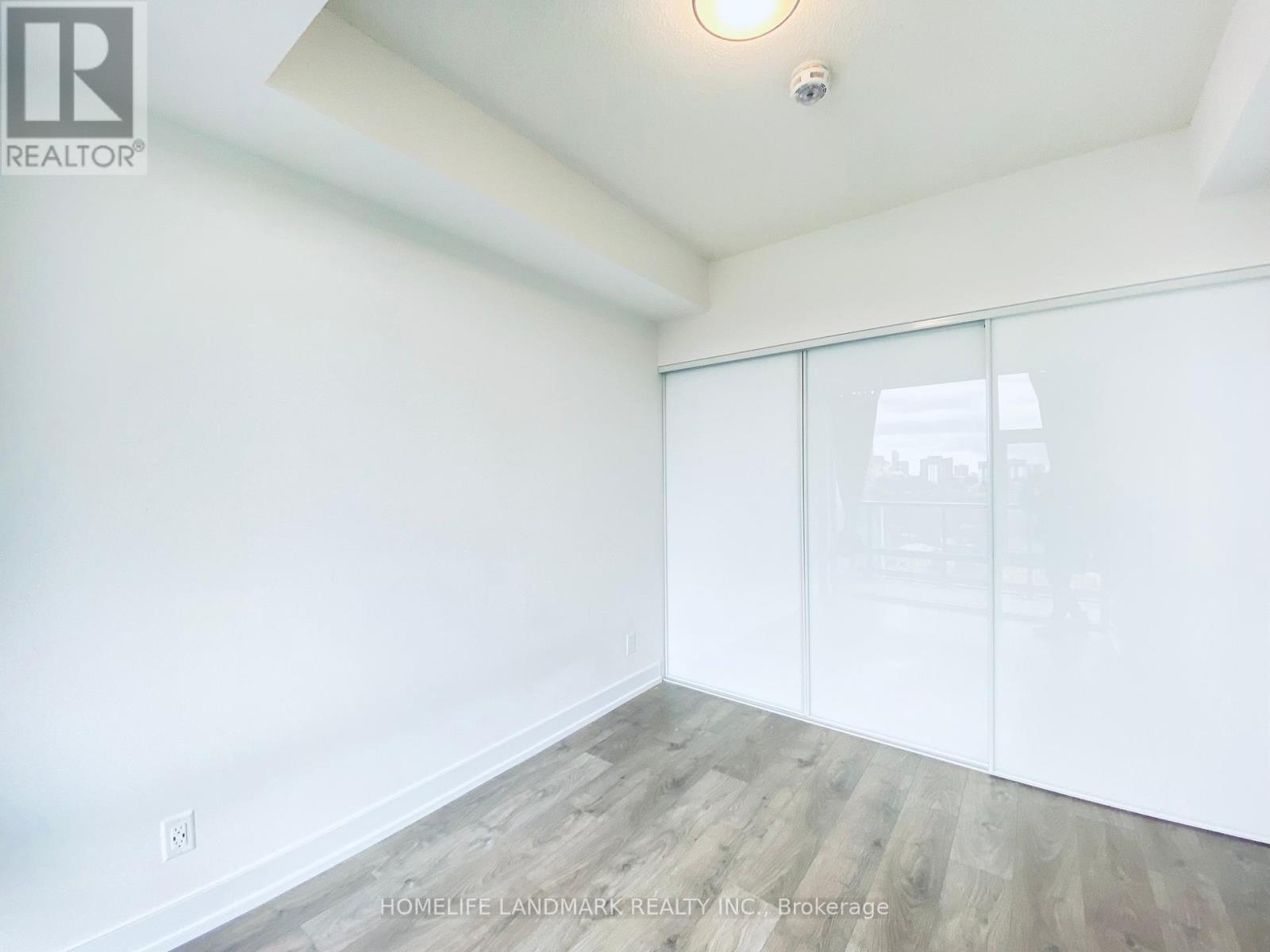 Photo 11 of 1240 25 Adra Grado Way, Toronto ON