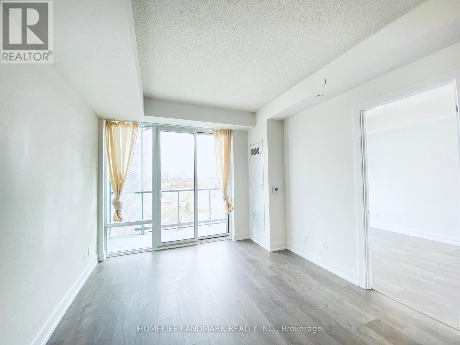Photo 4 of 1240 25 Adra Grado Way, Toronto ON