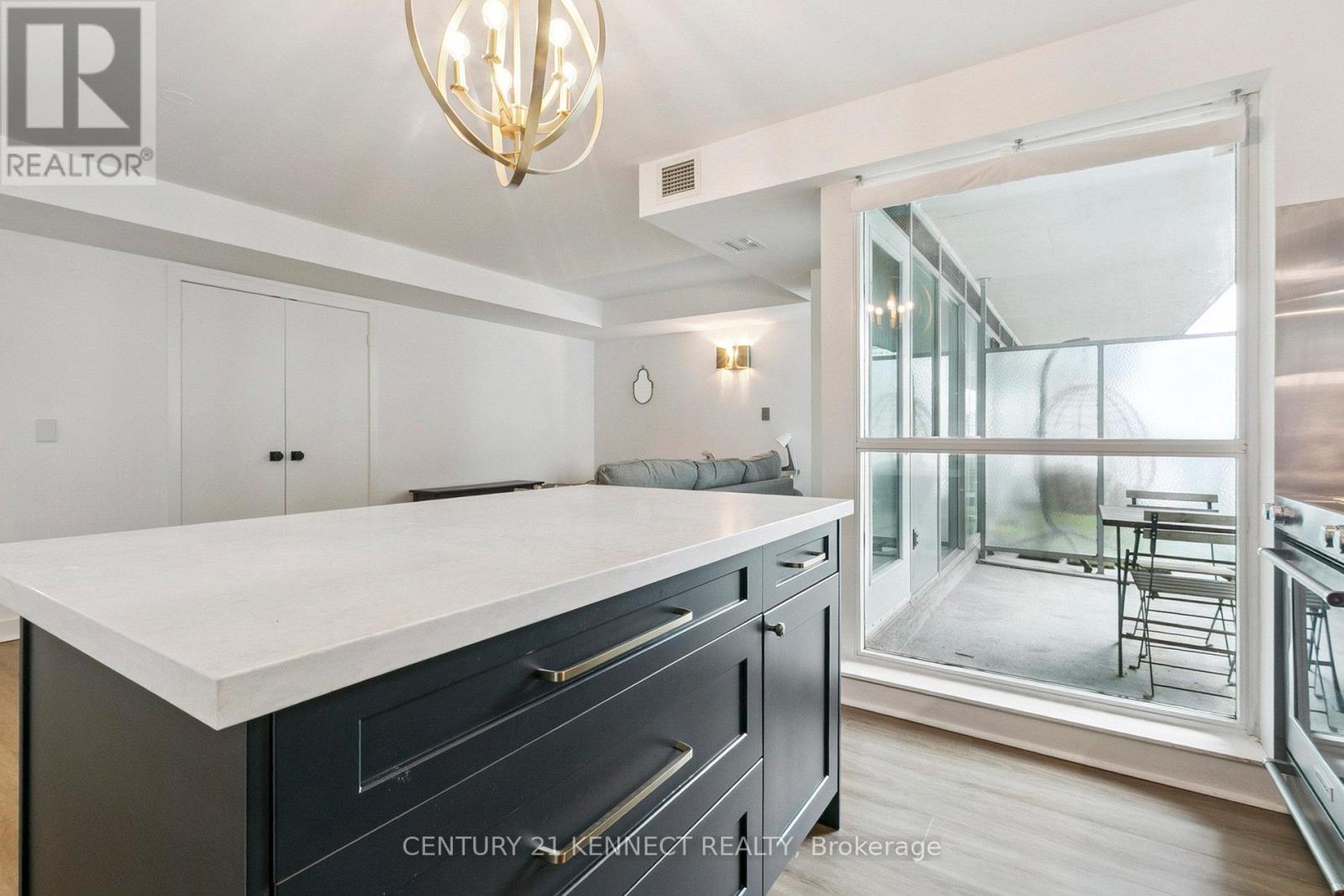 Photo 14 of 1502 80 Western Battery Road, Toronto ON