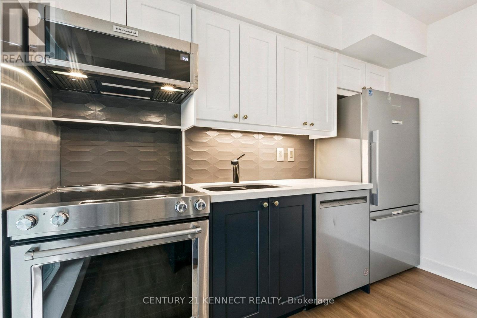 Photo 15 of 1502 80 Western Battery Road, Toronto ON