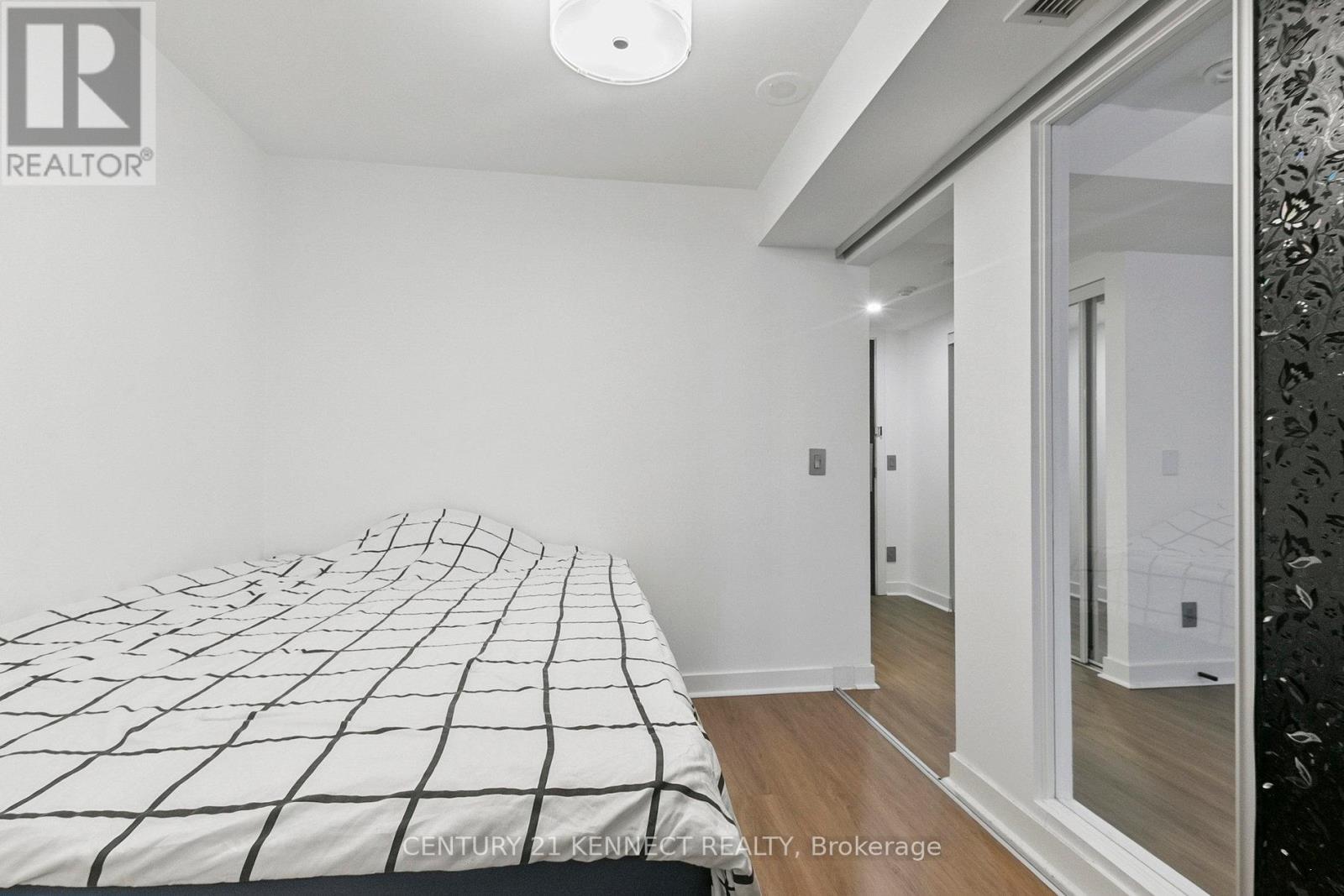 Photo 17 of 1502 80 Western Battery Road, Toronto ON