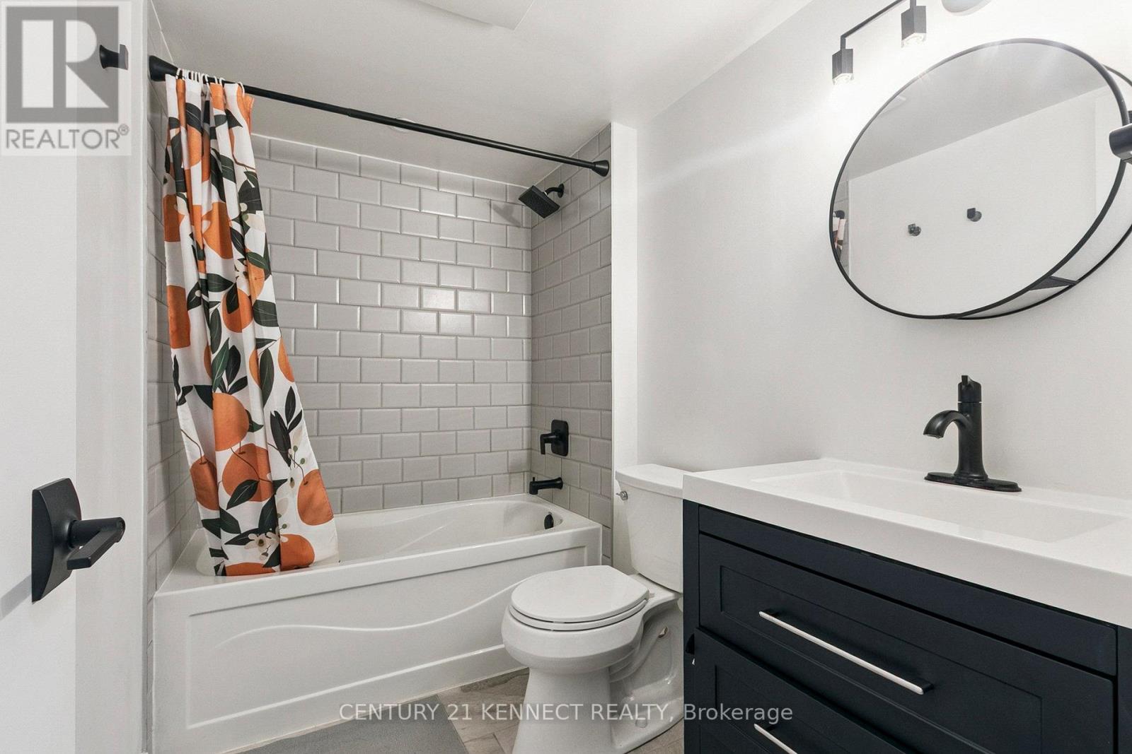 Photo 18 of 1502 80 Western Battery Road, Toronto ON