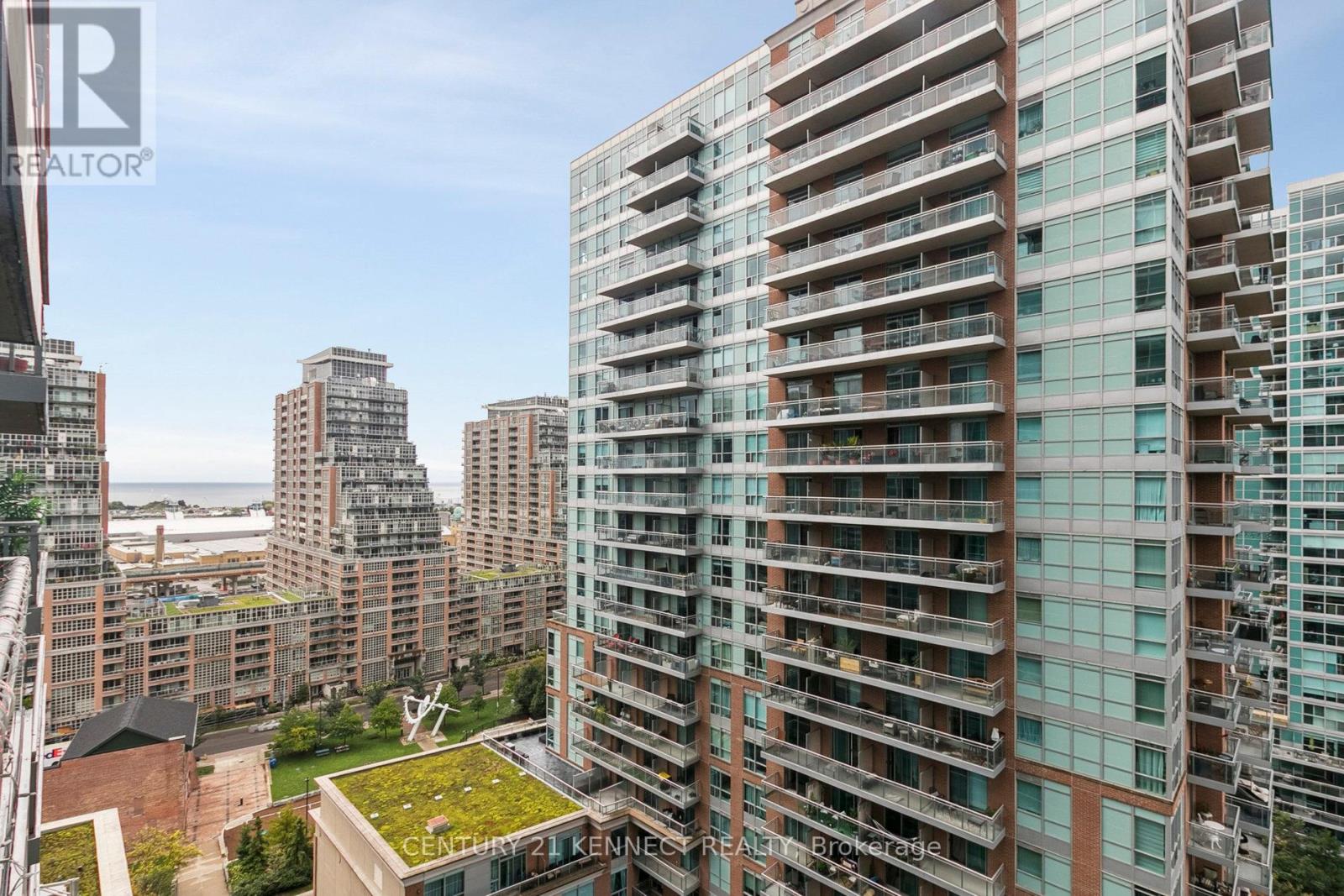 Photo 21 of 1502 80 Western Battery Road, Toronto ON