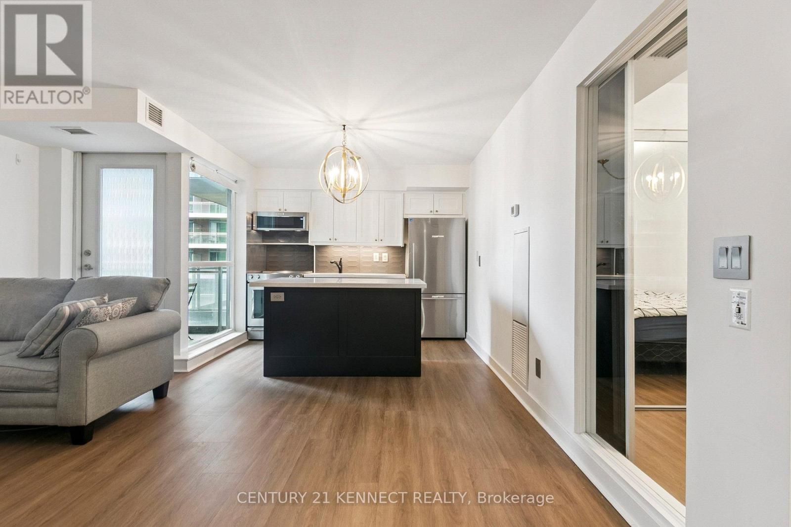 Photo 6 of 1502 80 Western Battery Road, Toronto ON