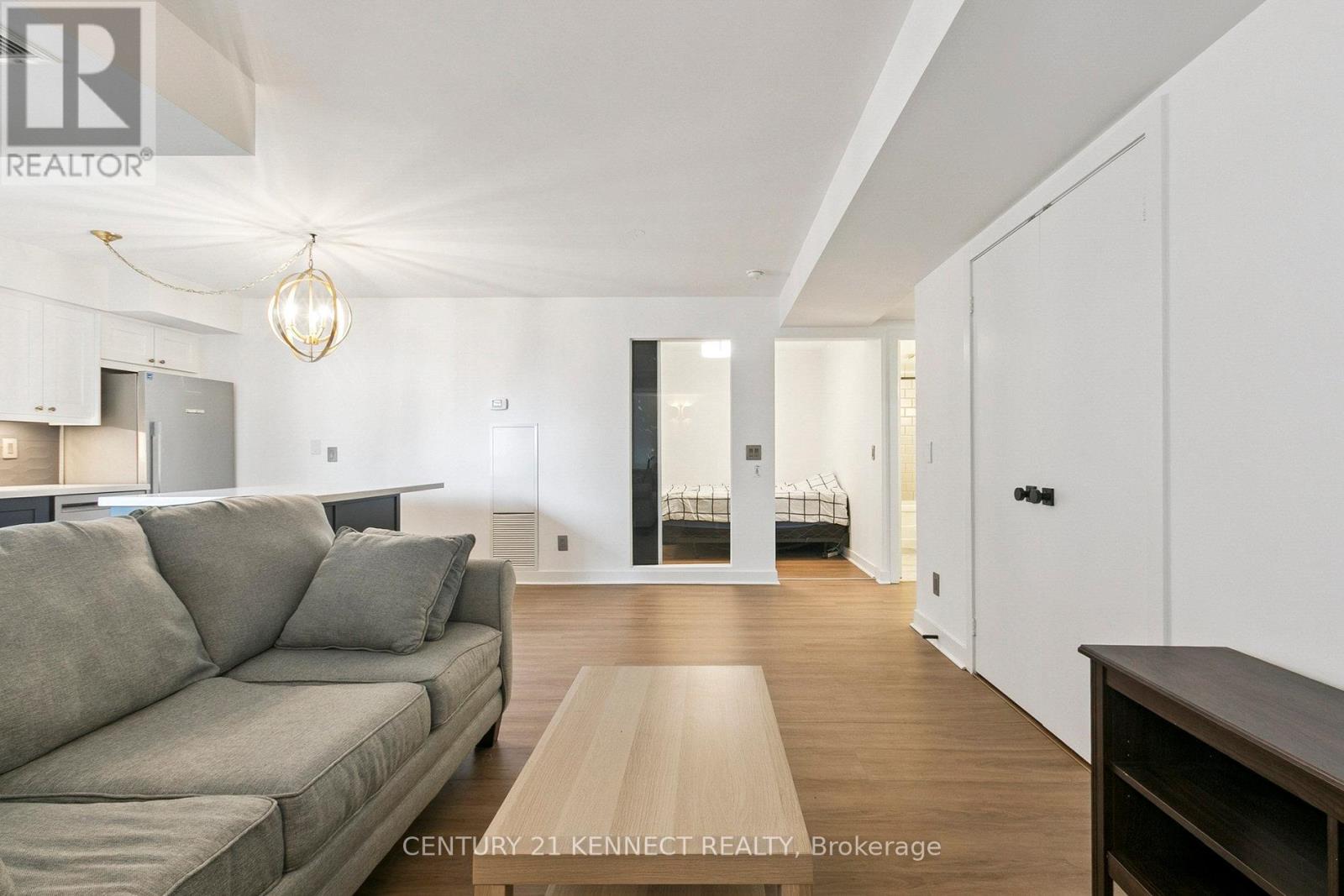 Photo 7 of 1502 80 Western Battery Road, Toronto ON